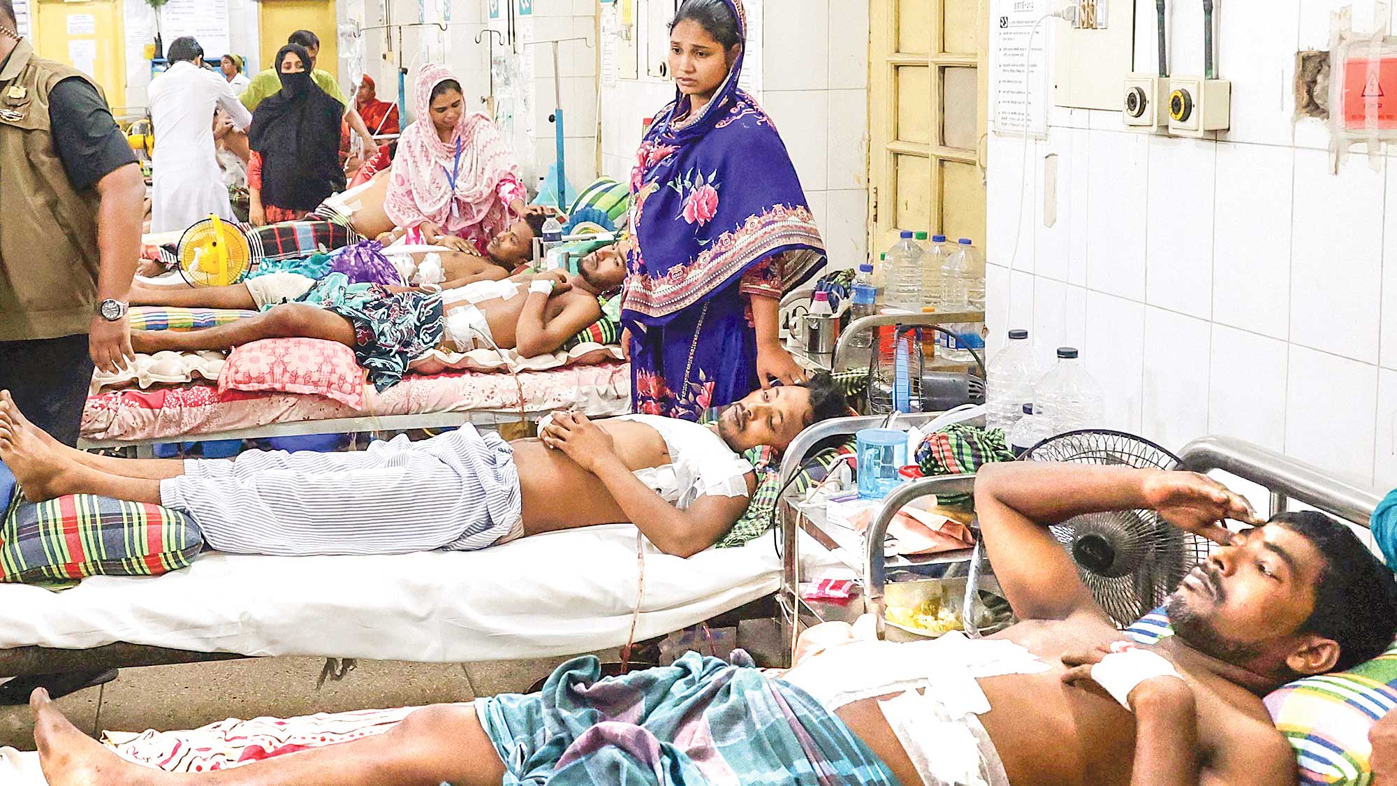 হাসপাতালে মর্মস্পর্শী ছবি