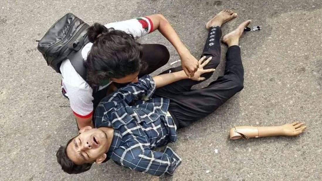 ‘আমার এক হাত নাই, কৃত্রিম হাতটাও ওরা ভেঙে ফেলেছে’