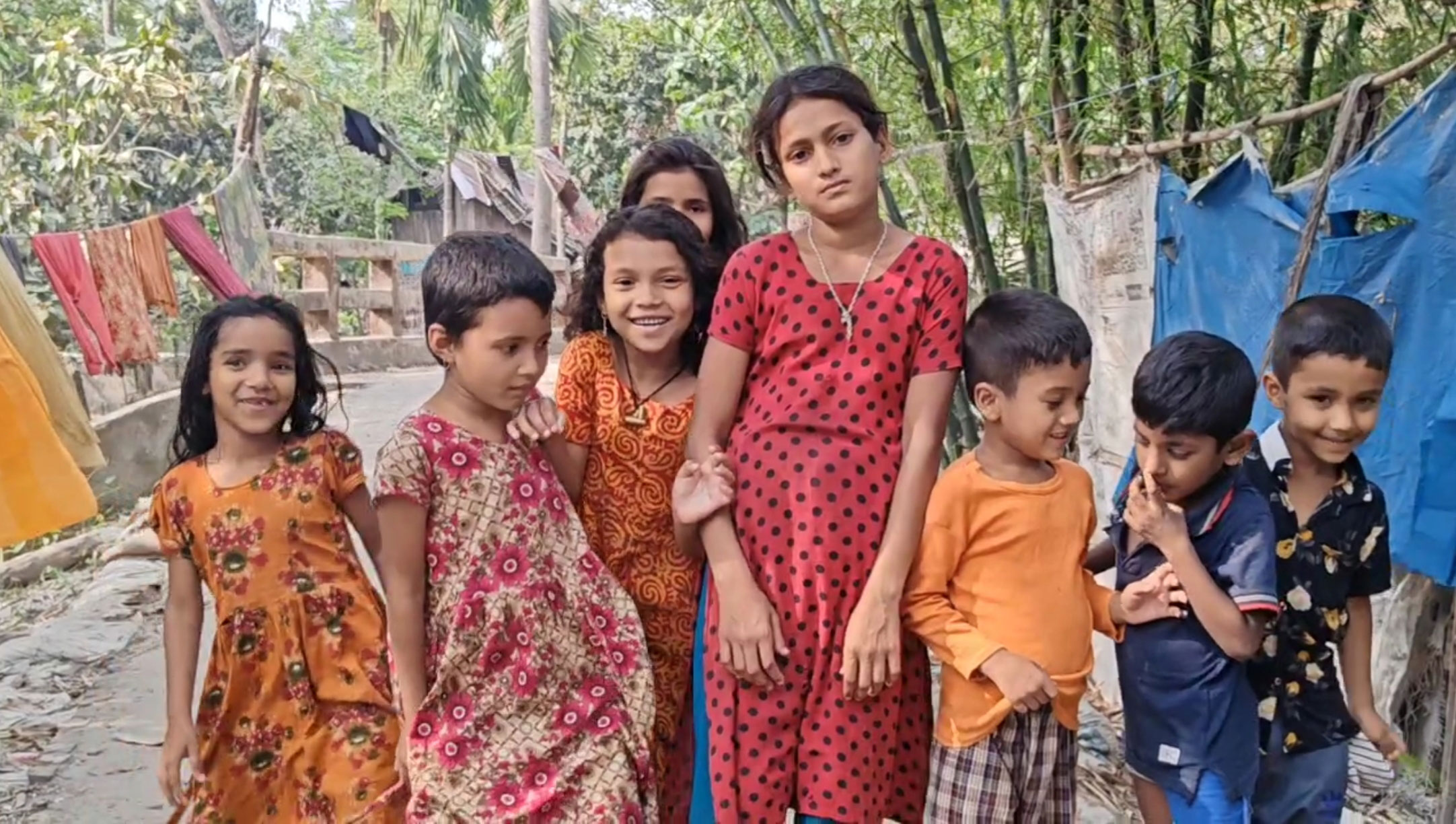 পিরোজপুরে জেলেপল্লিতে নেই ঈদের আনন্দ, সেমাই-চিনি কেনার টাকাও নেই অনেকের
