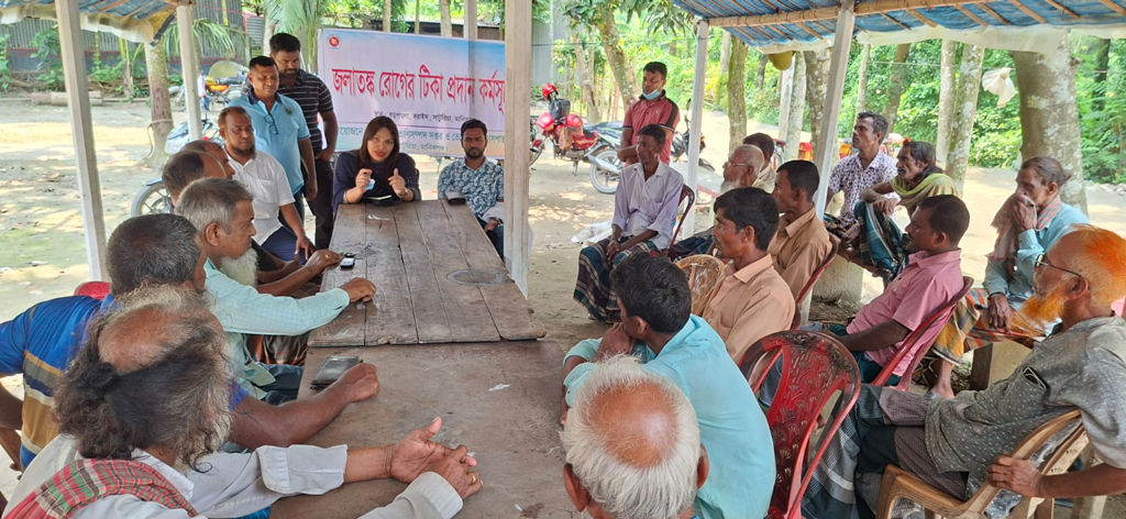 জলাতঙ্ক সন্দেহে গরু জবাই করে মাংস বিক্রি, সাটুরিয়ায় গবাদিপশুর জরুরি টিকাদান