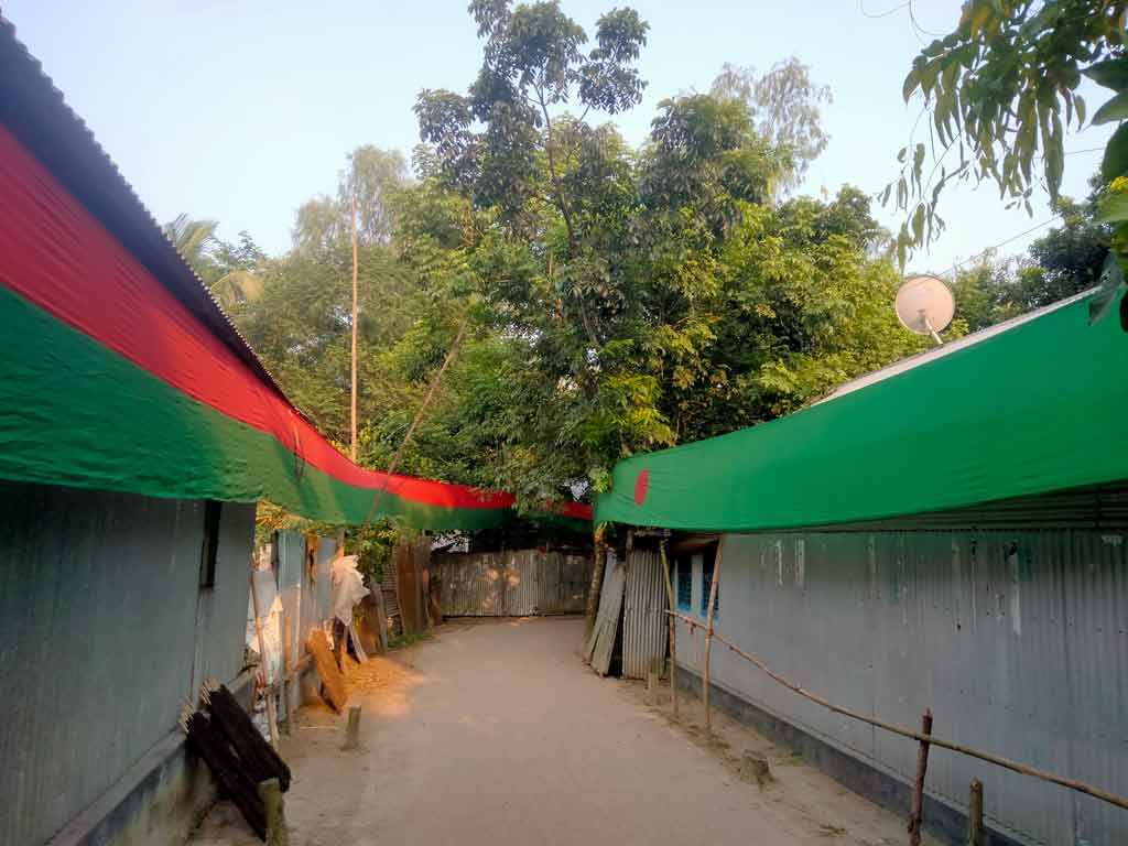 বিএনপির সমাবেশে উড়ল এক কিলোমিটার দীর্ঘ জাতীয় ও দলীয় পতাকা