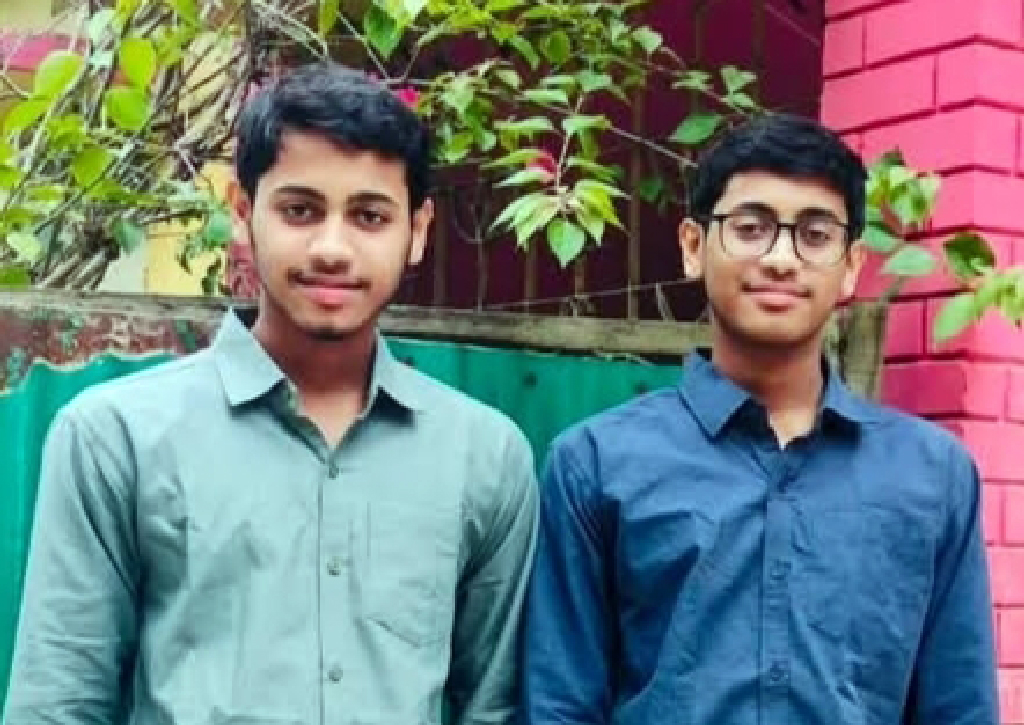 এসএসসিতে যমজ দুই ভাইয়ের চমক, প্রকৌশলী হওয়ার স্বপ্ন