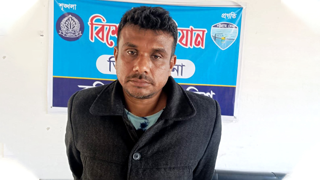 তিতাসে শাশুড়িকে চুবিয়ে হত্যায় জামাতা গ্রেপ্তার