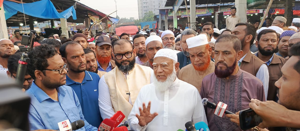 আফ্রিকার জঙ্গল থেকে কেউ এখানে এসে চাঁদাবাজি করে না: জামায়াত আমির