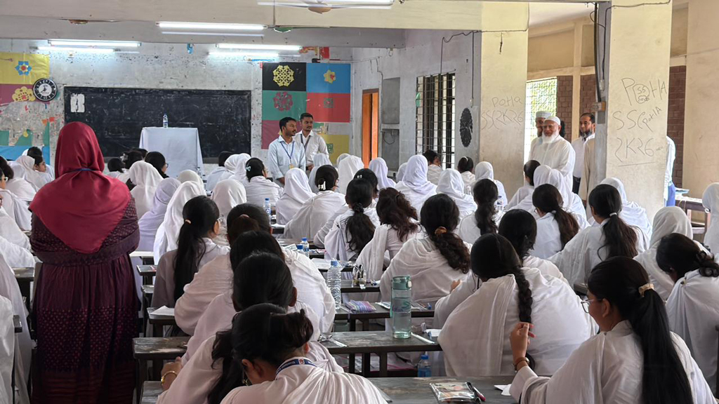 এসএসসি পরীক্ষার কেন্দ্র পরিদর্শনে জামায়াত আমির