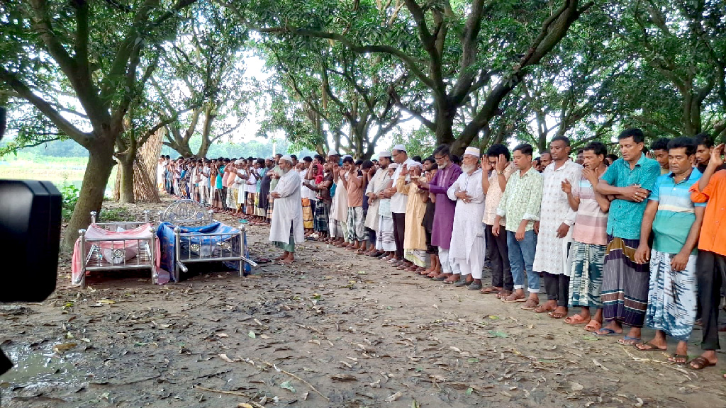 একসঙ্গে মৃত্যুর পর আলাদা হলেন তাঁরা