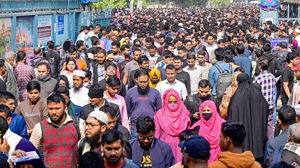 জুলাই অভ্যুত্থানের স্বপ্ন বড় হোঁচট খেল বেকারত্বে