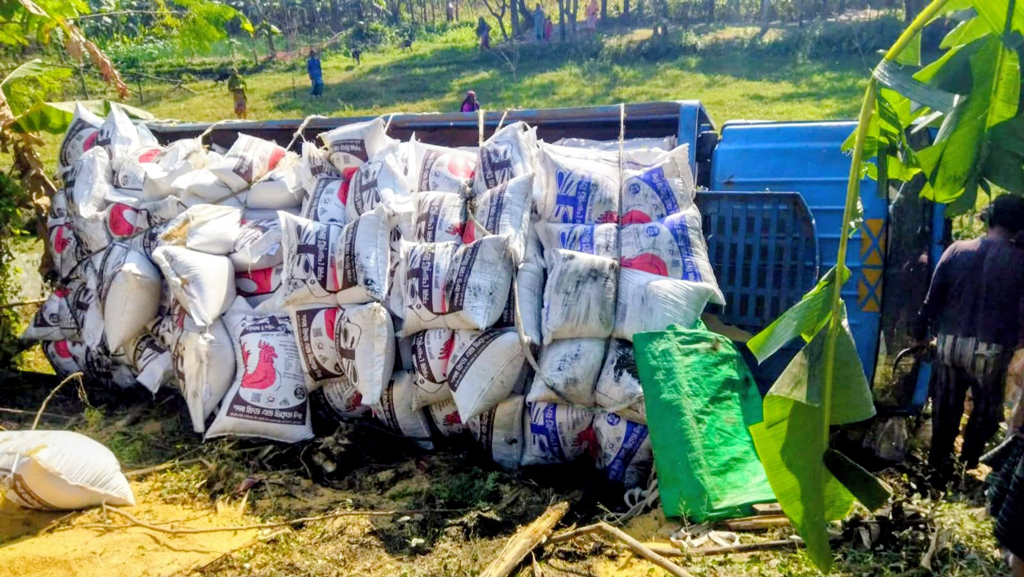 জয়পুরহাটে ট্রাক–ভ্যান সংঘর্ষে নিহত ১