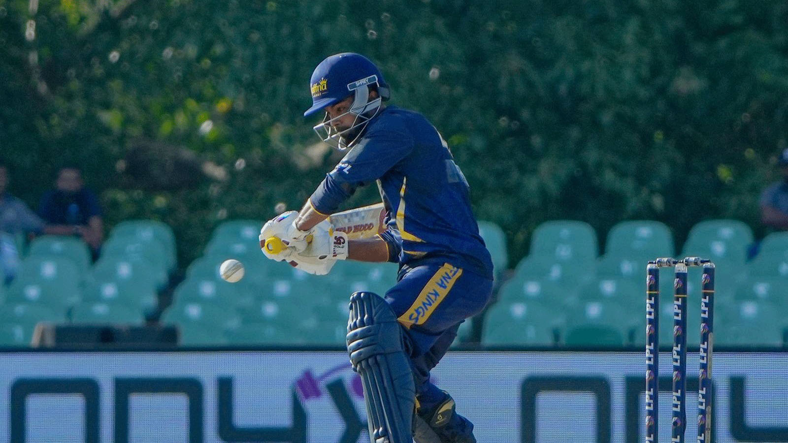 হৃদয়ের তাণ্ডবে সরাসরি ফাইনালে জাফনা, সাকিব কী করেছেন