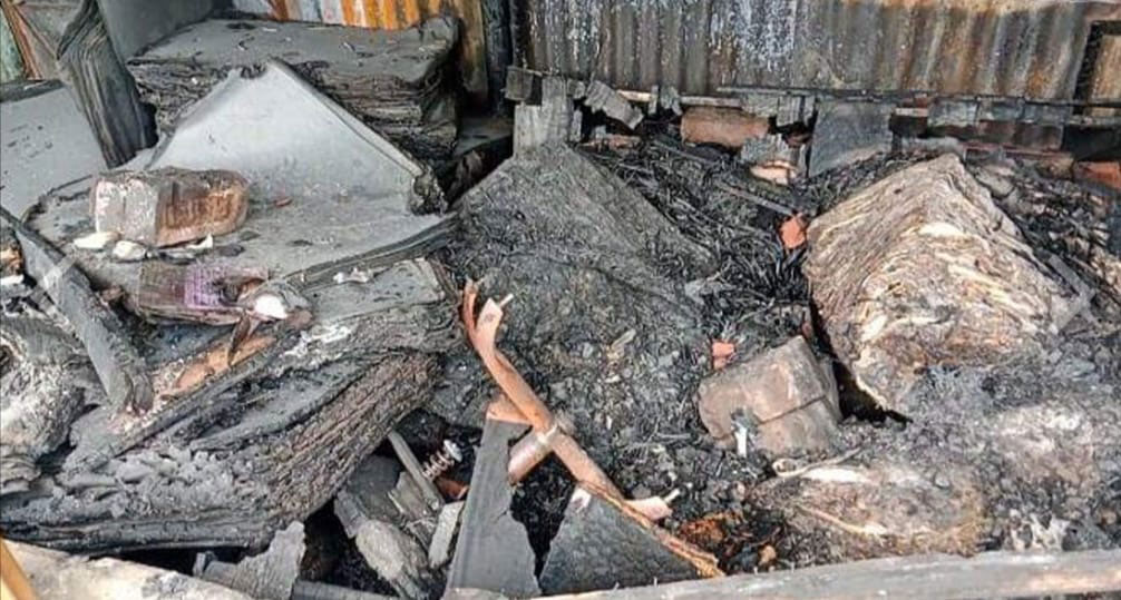 ভৈরবে জুতার মার্কেটের ৪০ দোকান পুড়ে ছাই