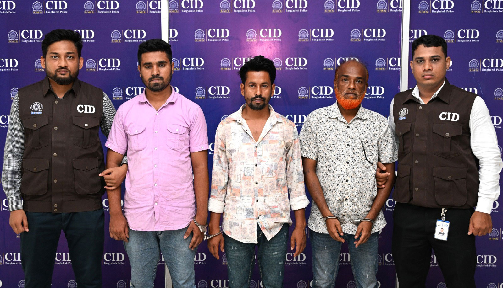 অনলাইন জুয়া ও অর্থ পাচার চক্রের ৩ সদস্য গ্রেপ্তার