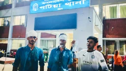 যুবদলকর্মীর বিরুদ্ধে বিচার চাইতে স্যালাইন হাতে মধ্যরাতে থানায় আরেক কর্মী