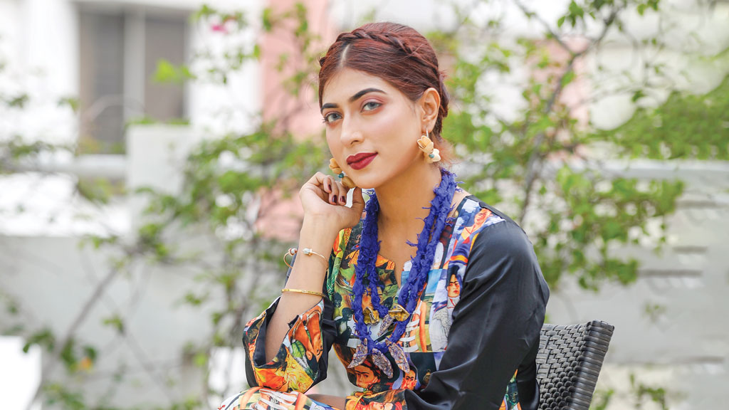 ফ্যাশনের দেশে ফুটবল