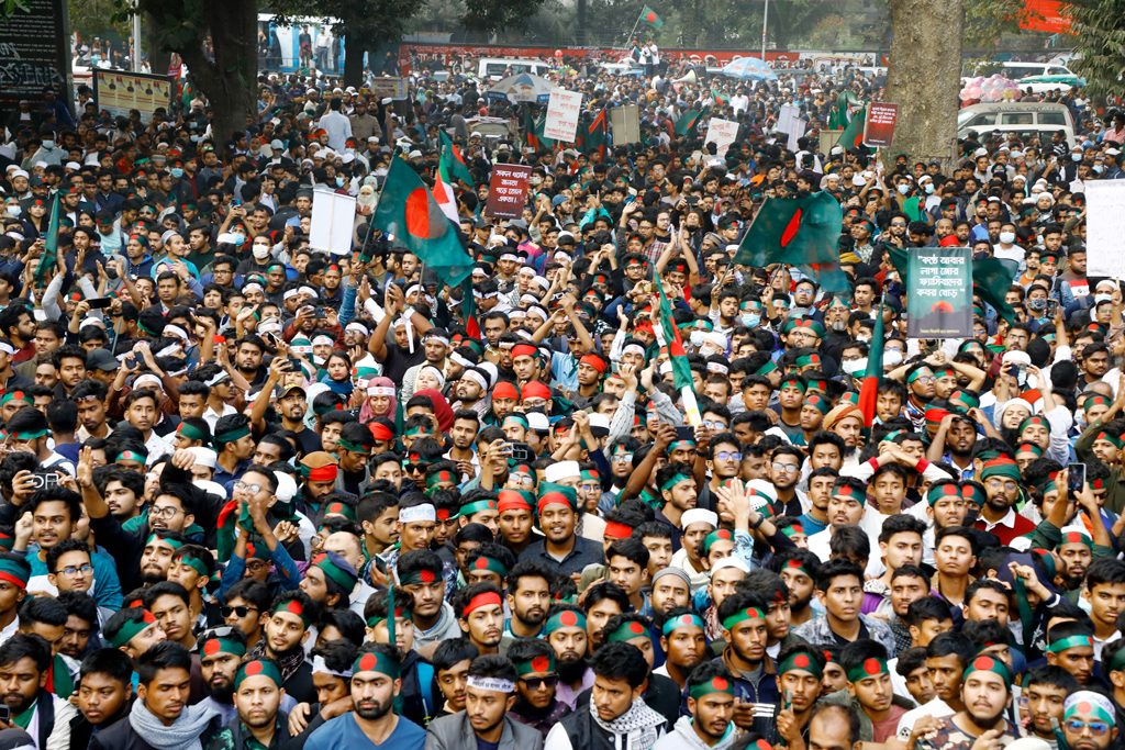 নির্বাচনের দাবি উঠলেও জুলাই হত্যাকাণ্ডের বিচার নিয়ে উঠেছে না: নিহতের স্বজনেরা