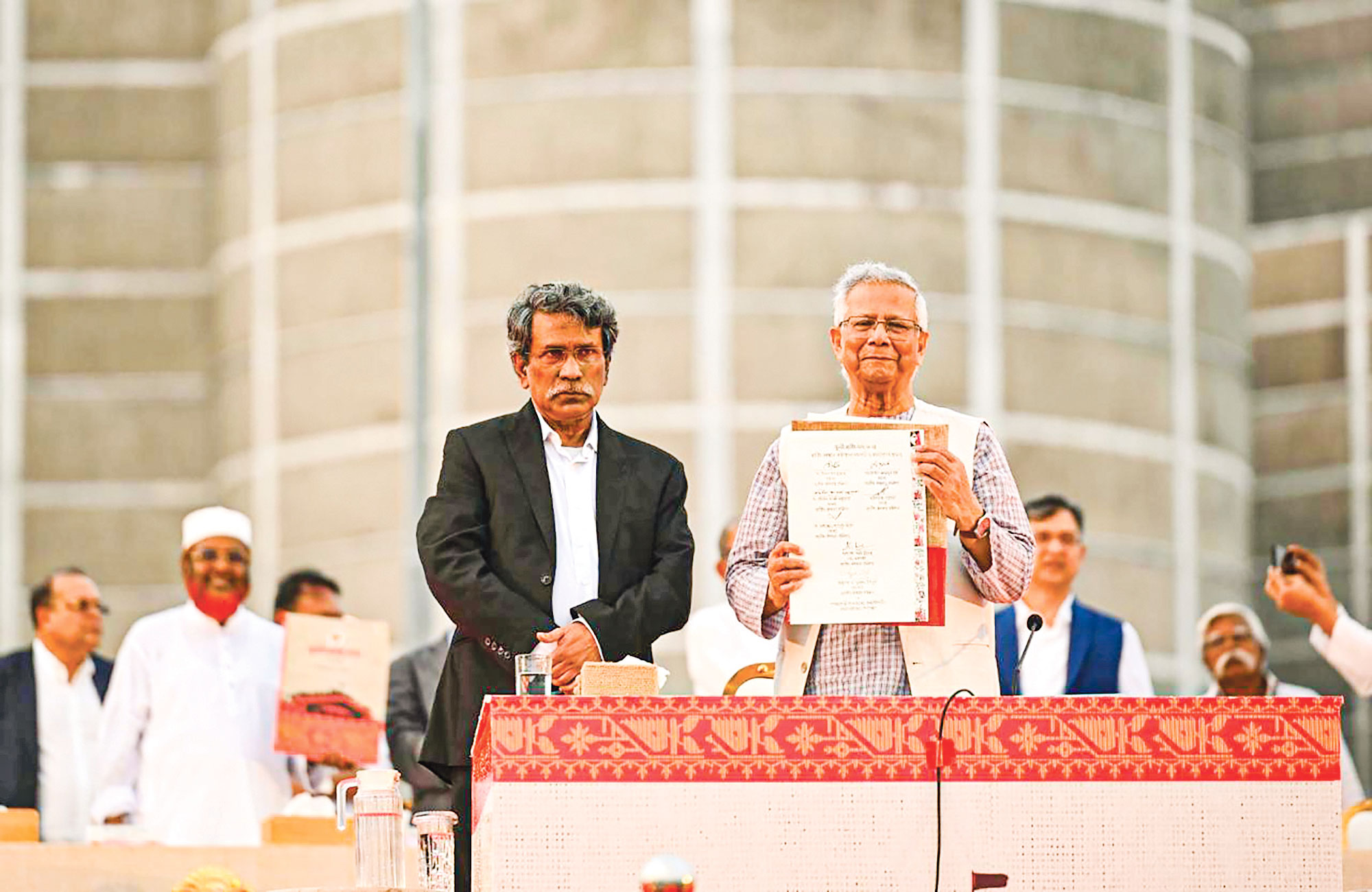 ম্যাগনাকার্টা নাকি ঘুমপাড়ানি গান