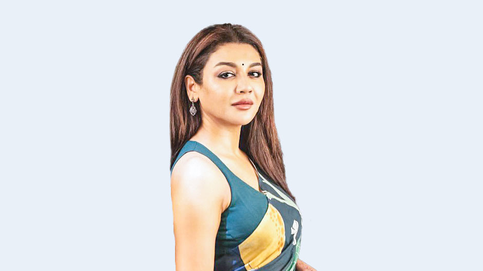 কাজ কমিয়ে দিতে চান জয়া আহসান