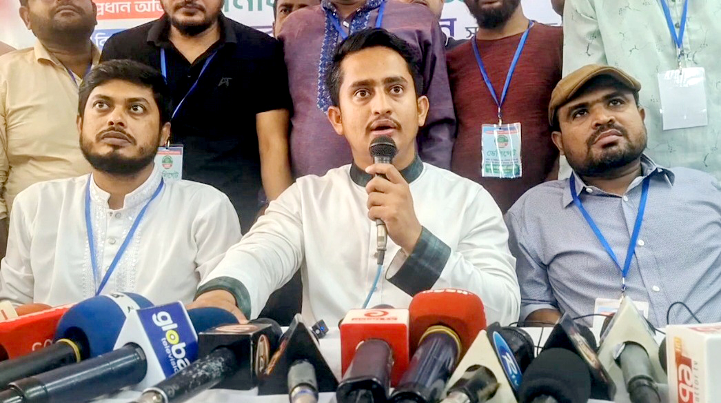 এনসিপি হয় সরকারি দল, না হয় শক্তিশালী বিরোধী দল হয়ে প্রতিনিধিত্ব করতে চায়: সারজিস
