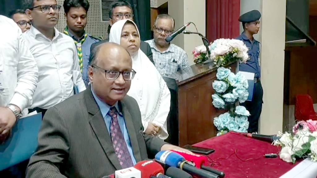 প্রধানমন্ত্রী, বিচারপতি, গভর্নর, খতিব—অনেকে দুর্নীতির কারণে দেশ ছেড়েছেন: দুদক চেয়ারম্যান