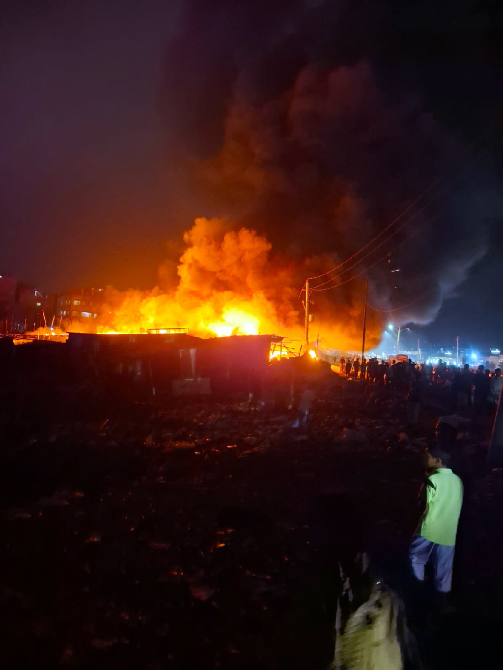 মিরপুরে কালশী এলাকায় বস্তিতে আগুন