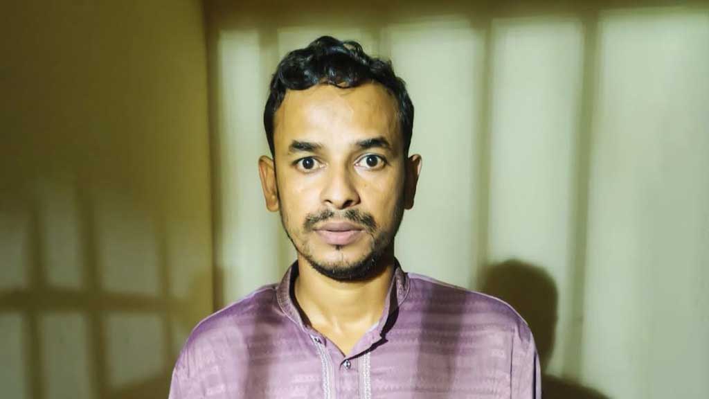মিরসরাইয়ের কামাল: ব্যবহার করেন ভারতীয় সিম, বিয়েও সেখানে, পেশা চোরাচালান