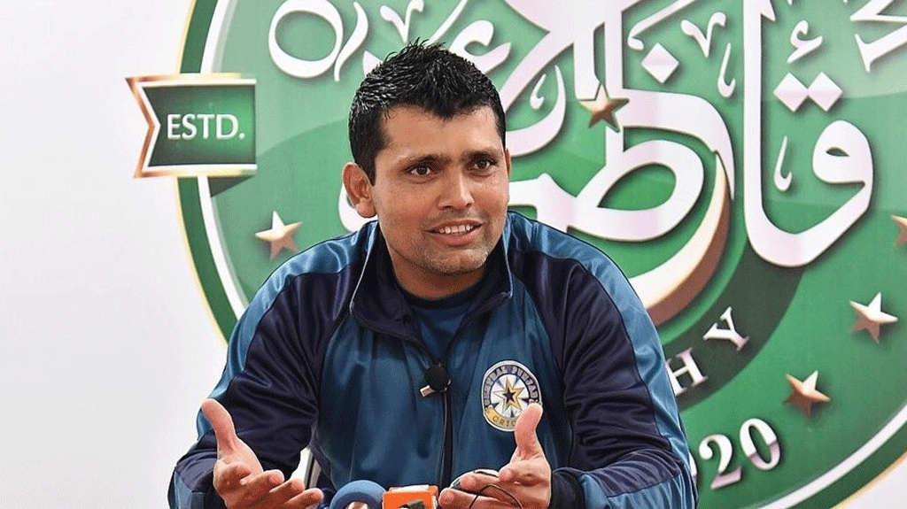 দর্শকদের সীমা অতিক্রম না করার অনুরোধ আকমলের