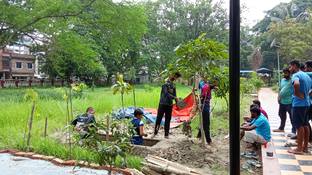 রাজশাহীতে পাইলট তৌকিরের দাফনের প্রস্তুতি
