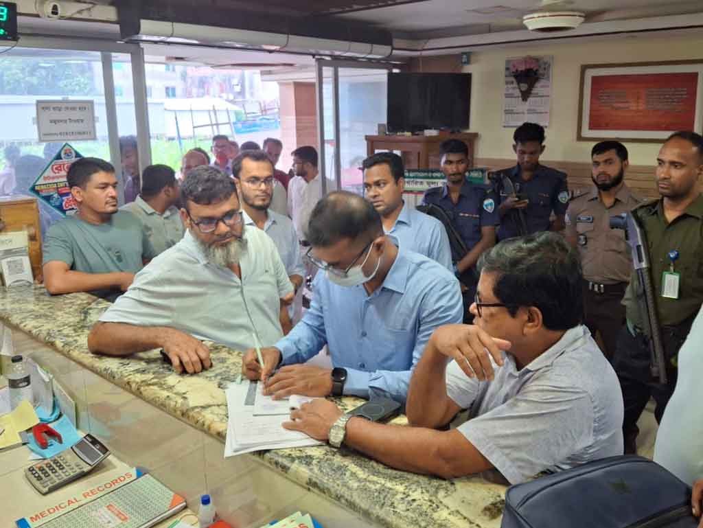 অনিয়ম-অব্যবস্থাপনা: কচুয়ায় দুই ডায়াগনস্টিক সেন্টারকে ৬০ হাজার টাকা জরিমানা