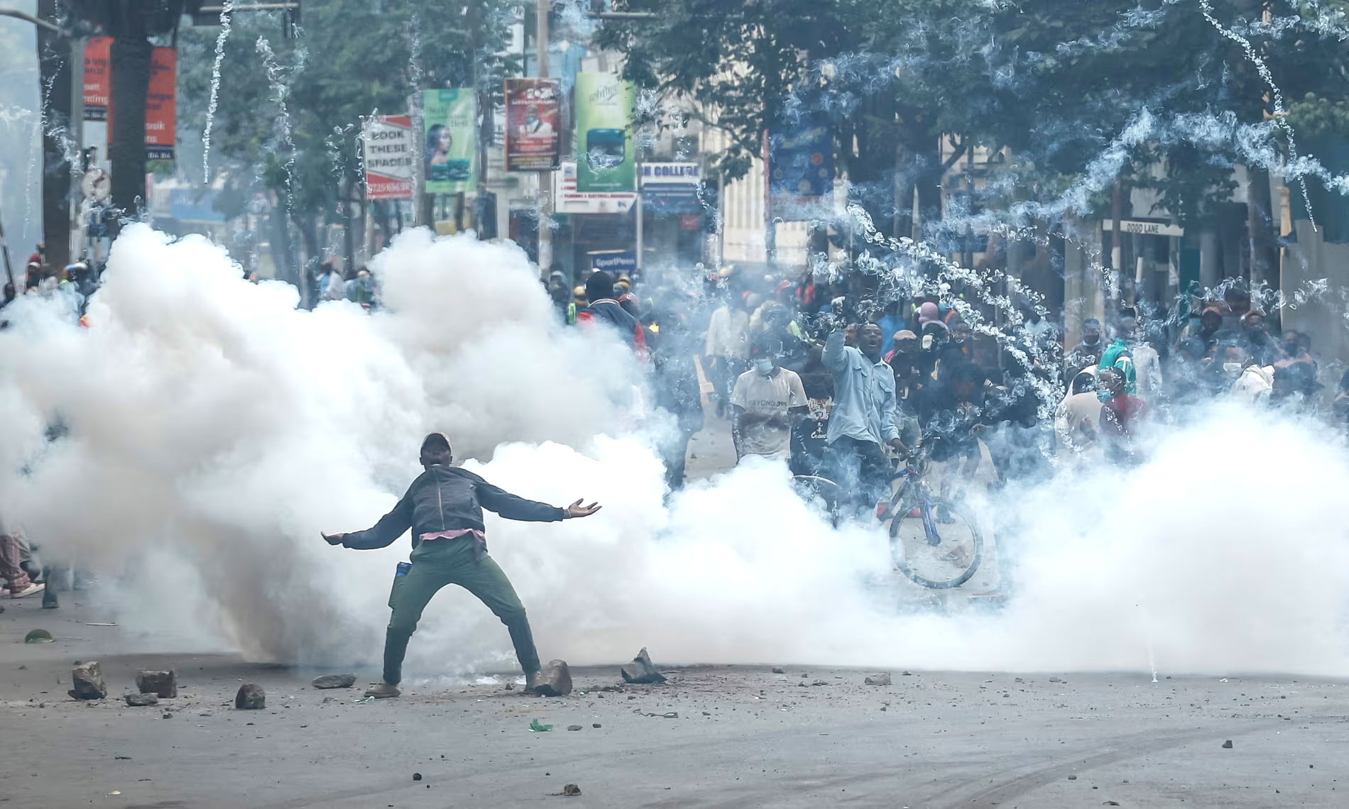 কেনিয়ায় সরকারবিরোধী বিক্ষোভে নির্বিচার গুম-খুন, যেভাবে ধামাচাপা দিয়েছে পুলিশ