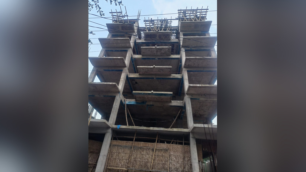নির্মাণাধীন ভবনে ছিল না নিরাপত্তা ব্যবস্থা, ছাদ থেকে পড়ে শ্রমিক নিহত