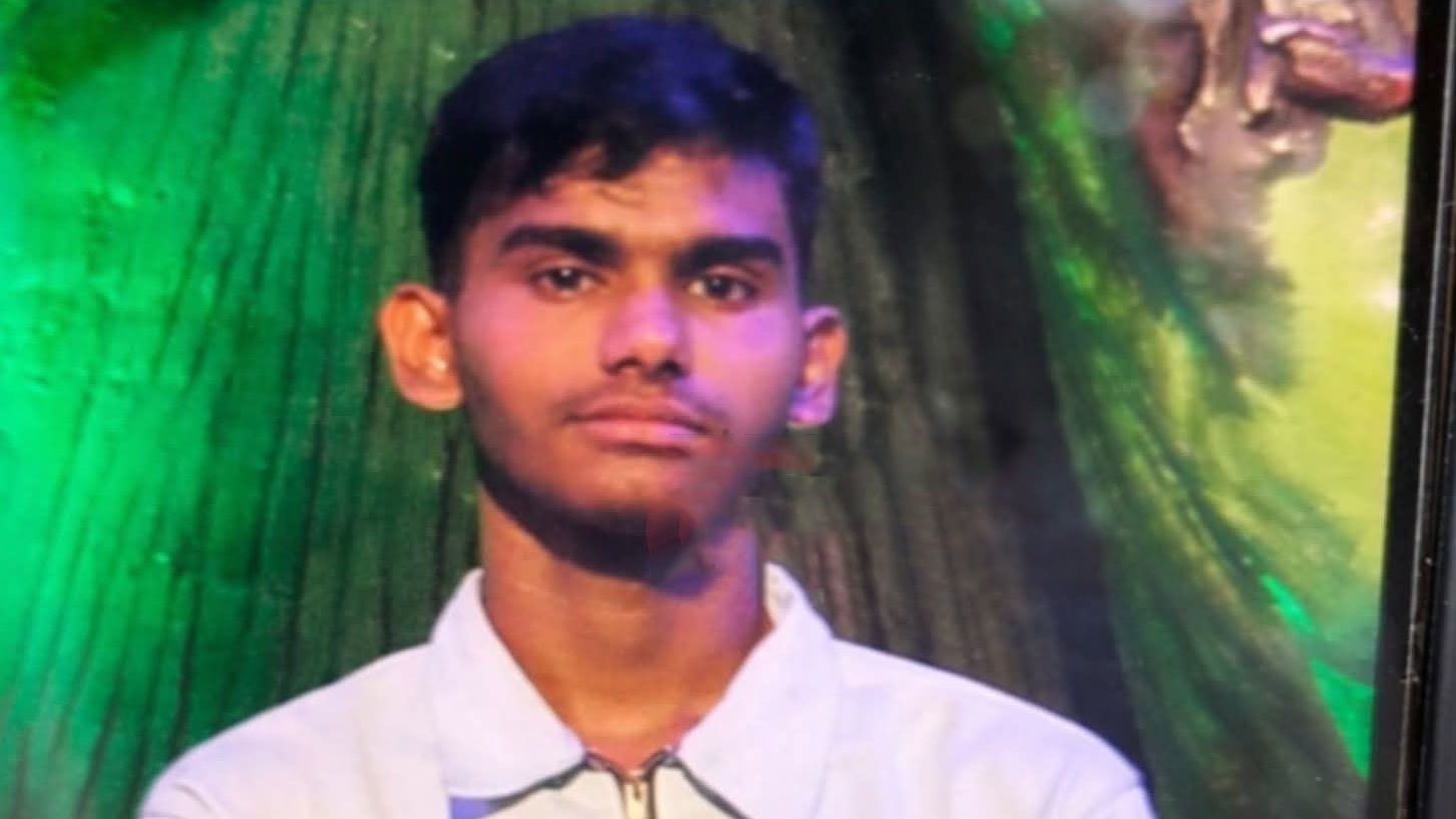 বুড়িগঙ্গায় নৌকাডুবি: ৩৬ ঘণ্টা পর নিখোঁজ হোসেনের মরদেহ উদ্ধার