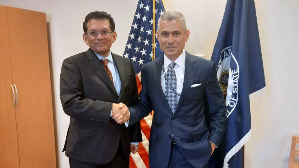 বাংলাদেশিদের জন্য বি-১ ভিসা বন্ড পুনর্বিবেচনার আশ্বাস যুক্তরাষ্ট্রের