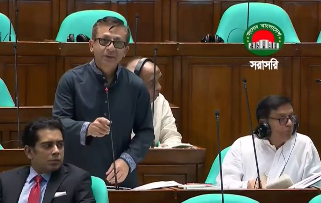 মধ্যপ্রাচ্য পরিস্থিতি রপ্তানির ওপর চাপ পড়েছে, প্রভাব ফেলতে পারে রেমিট্যান্সে: সংসদে বাণিজ্যমন্ত্রী