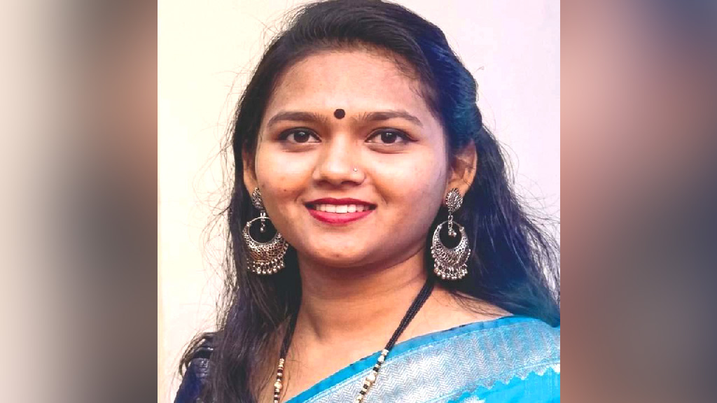 সড়কে খুবি ছাত্রীর মৃত্যু: বিশ্ববিদ্যালয়ের মামলা, ডিসি অফিসের সামনে বিক্ষোভ