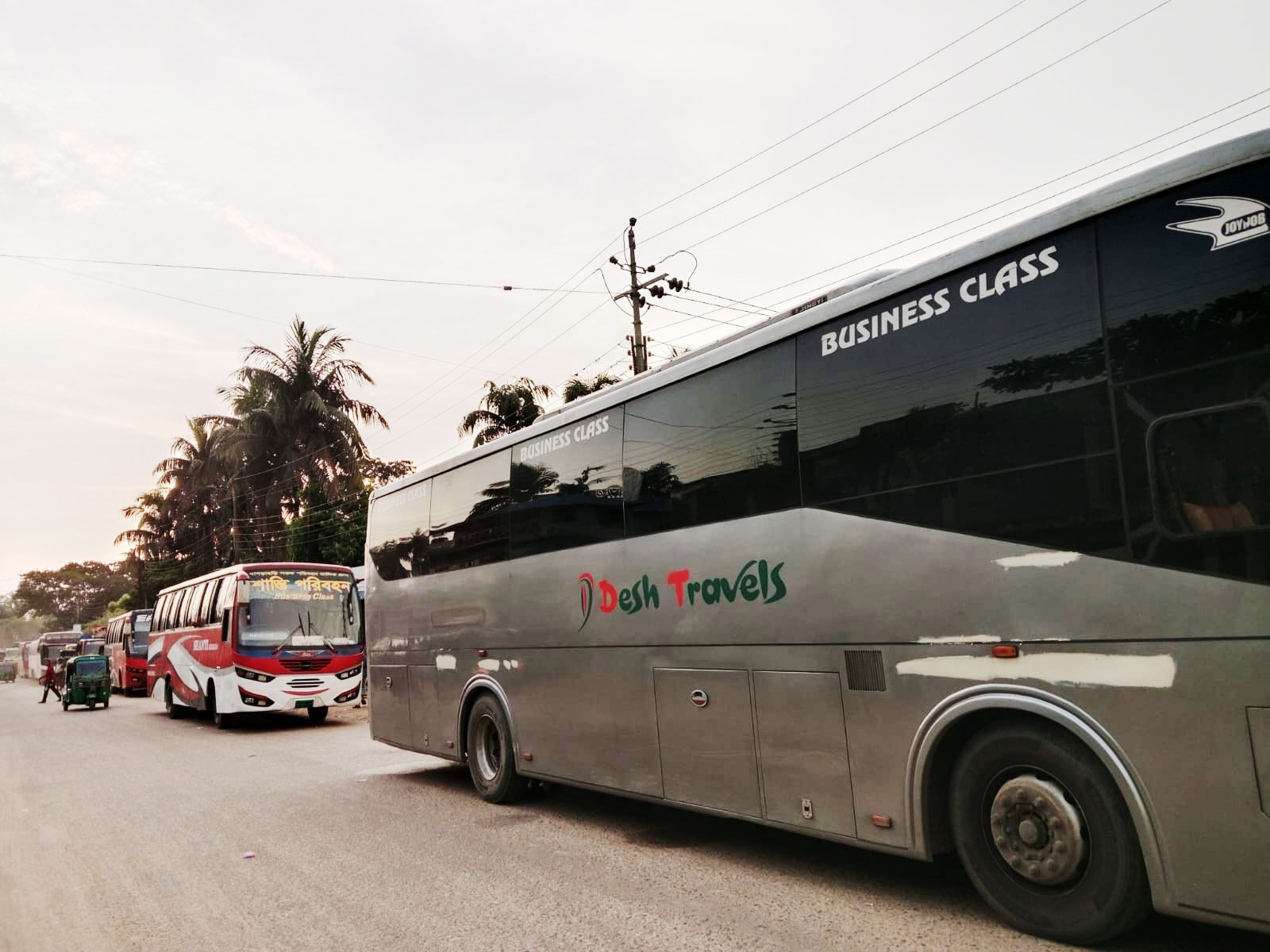 গুইমারায় ১৪৪ ধারা, রামগড়ে আটকা শতাধিক যানবাহন