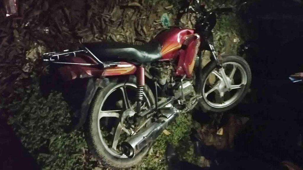 ট্রাকের সঙ্গে মুখোমুখি সংঘর্ষে মোটরসাইকেলের চালকসহ নিহত ২