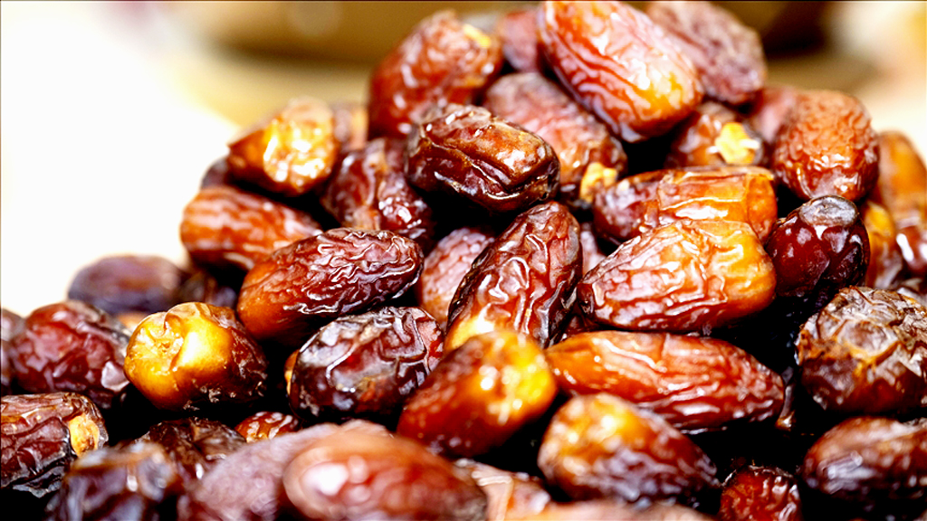 ‘নাম লুকিয়ে’ বিক্রি হচ্ছে ইসরায়েলি খেজুর