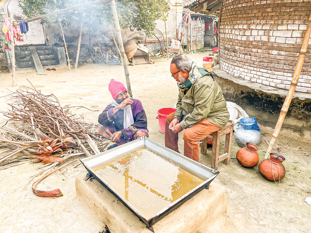 খেজুরের গুড়ের খ্যাতি ছড়িয়ে পড়ুক