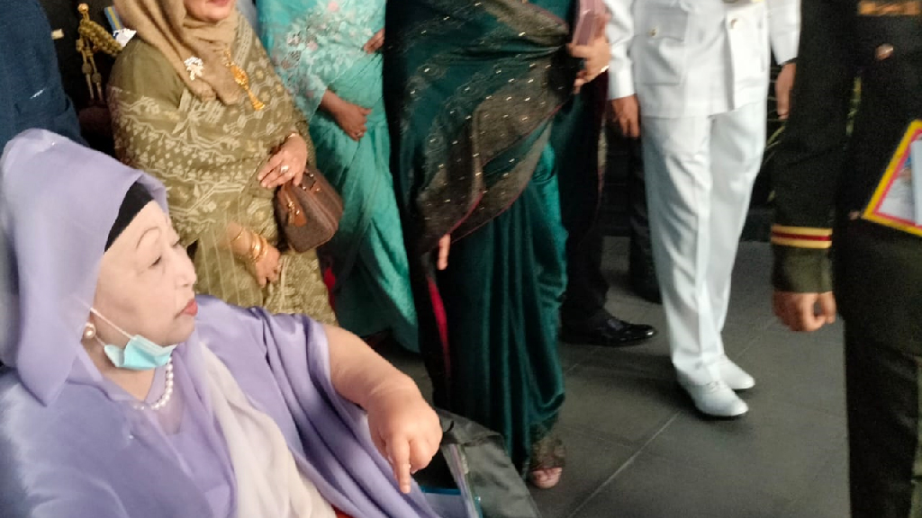 সেনাকুঞ্জে খালেদা জিয়া