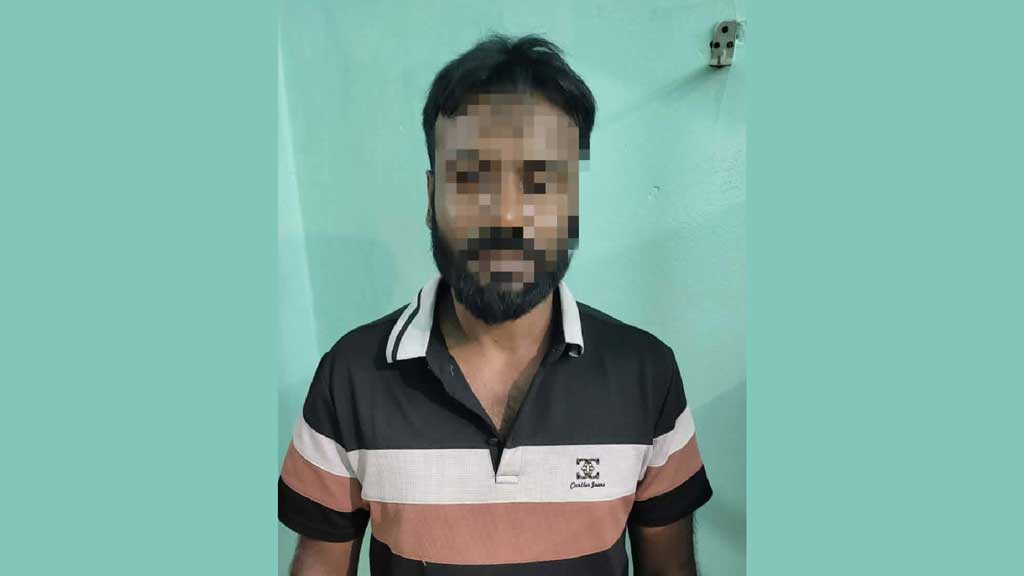 খুলনায় অস্ত্রসহ আশিক বাহিনীর সদস্য শিবলী গ্রেপ্তার