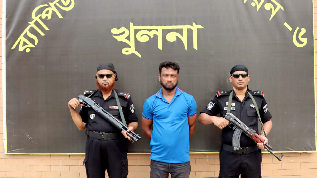 সোনাডাঙ্গায় ট্রিপল মার্ডার মামলার প্রধান আসামি বরিশাল থেকে গ্রেপ্তার