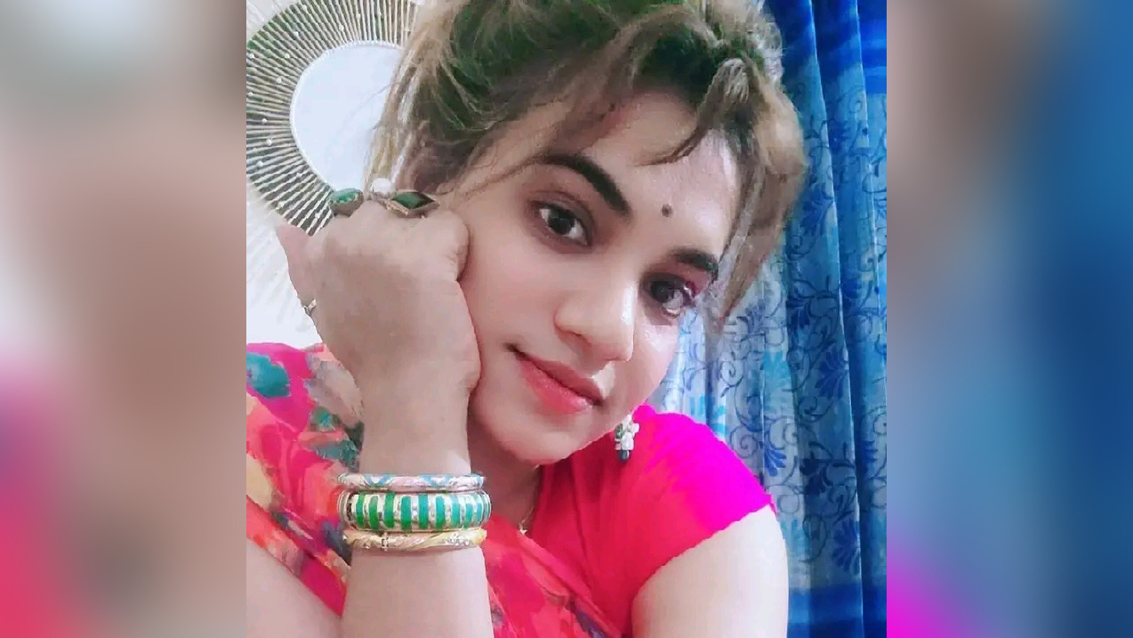 খুলনায় বিউটিশিয়ান মনি খানের ঝুলন্ত মরদেহ উদ্ধার