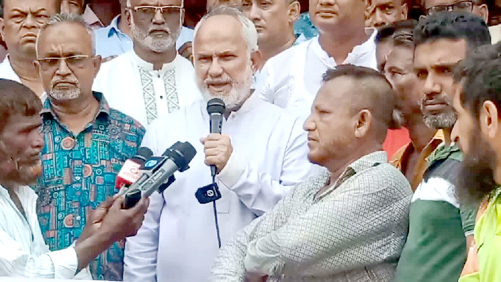 কেসিসি প্রশাসকের আশ্বাসে পাটশ্রমিকদের কর্মসূচি স্থগিত