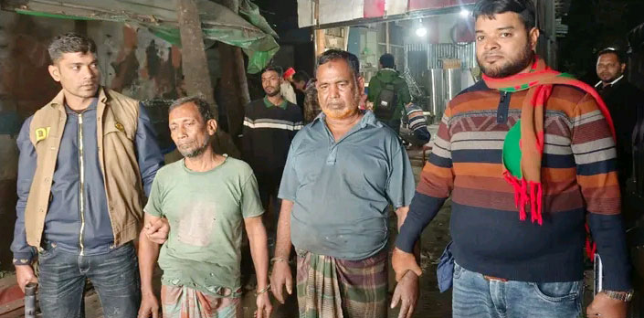 অস্ত্র তৈরির কারখানার সন্ধান: চার ঘণ্টা পর আগের বক্তব্য প্রত্যাহার করল পুলিশ