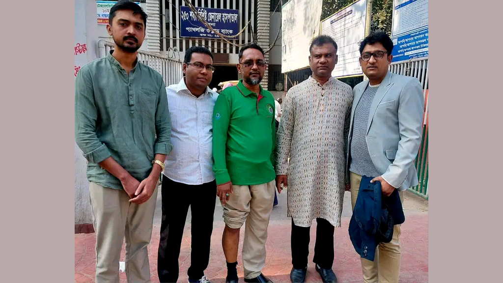 নির্বাচনী প্রচারে গিয়ে কুকুরের কামড়ে আহত গণসংহতি আন্দোলনের নেতা