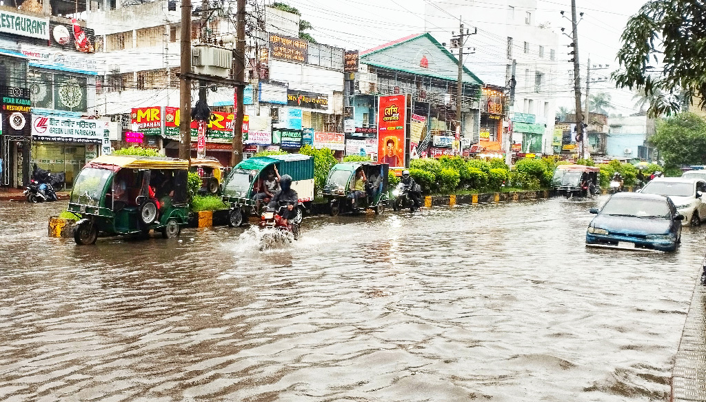 ২০৮ নালা-নদী-খাল পুনঃখনন, তবু বৃষ্টিতে ডুবল খুলনা