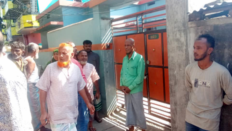 খুলনায় দুই শিশু ও নানির লাশ: জমির বিরোধে ভাড়াটে সন্ত্রাসী দিয়ে হত্যার অভিযোগ