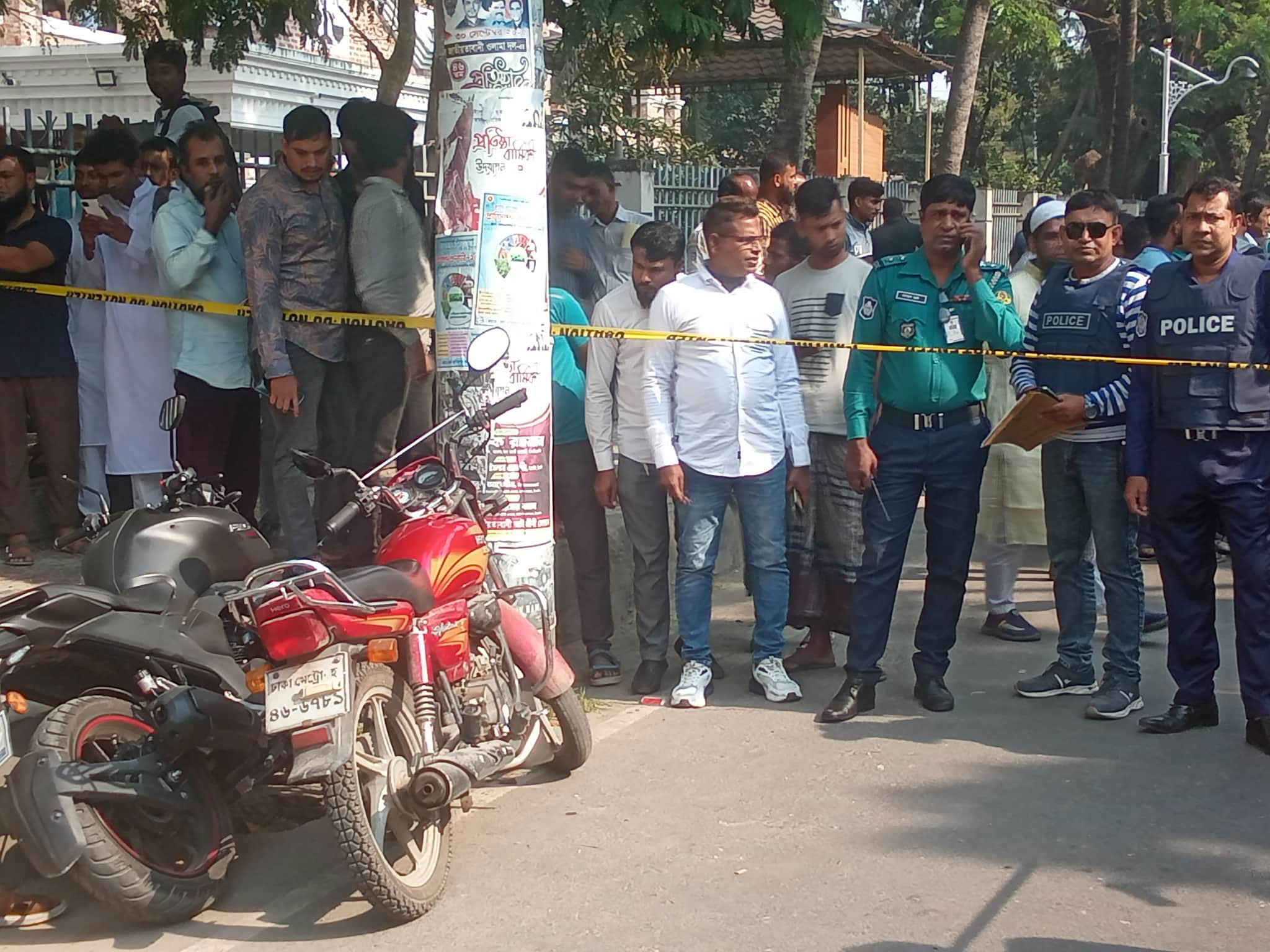 আদালত চত্বরে জোড়া খুন ও রাষ্ট্রের দুর্বল নিয়ন্ত্রণব্যবস্থা