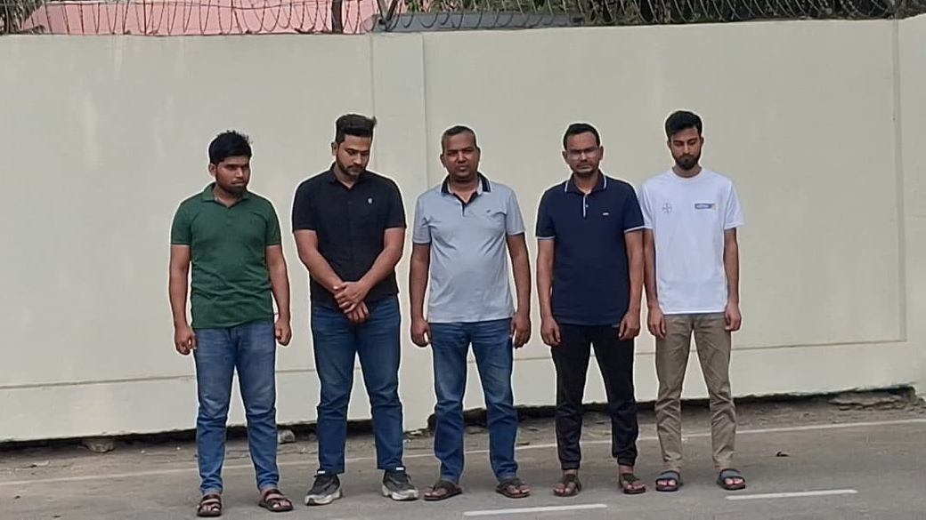 কিডনি প্রতিস্থাপনের নামে তুরস্কে নিয়ে জিম্মি, গ্রেপ্তার ৫