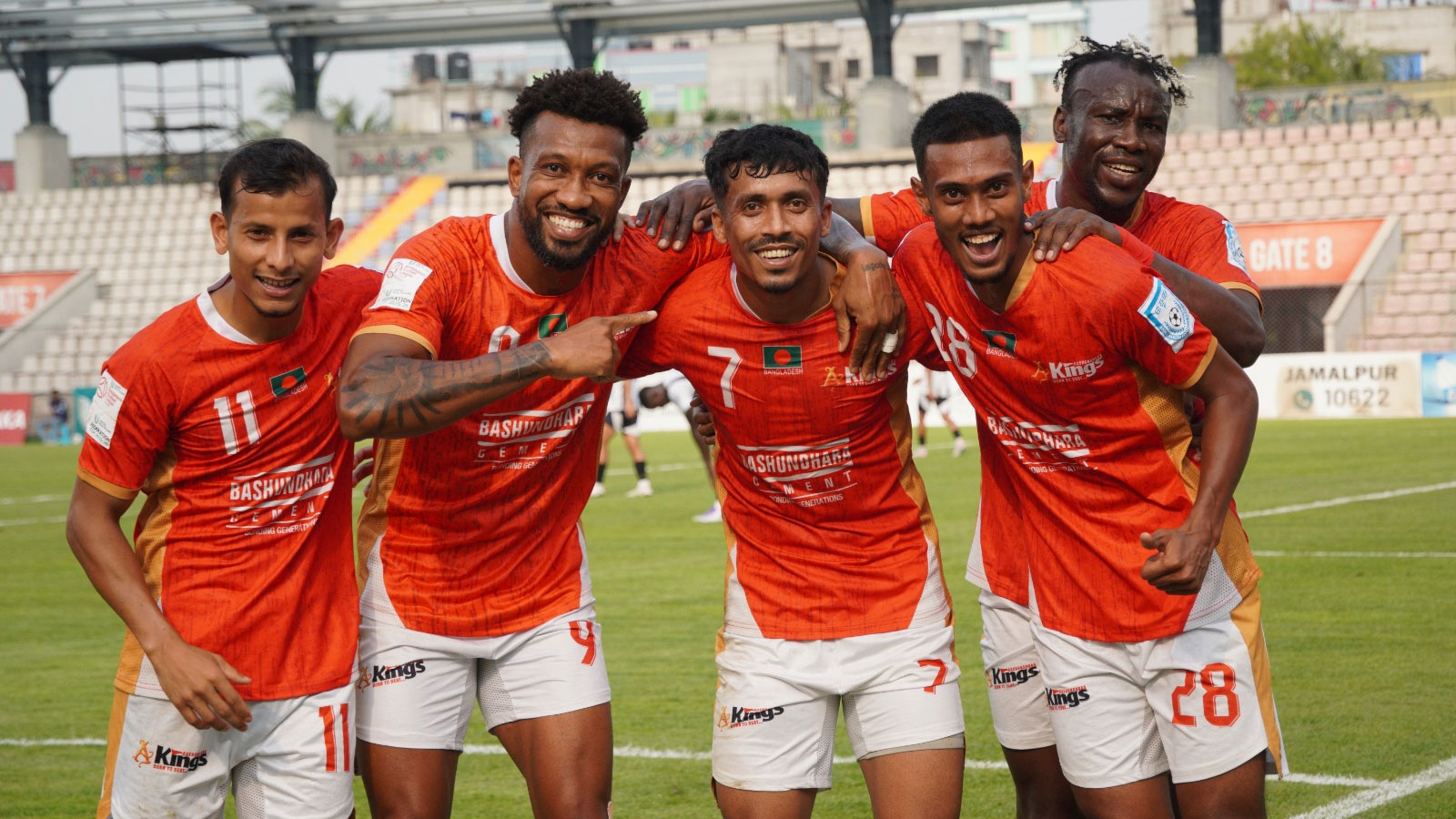 কিংসের জয়রথ, পুলিশি বাধা পেরোল ফর্টিস