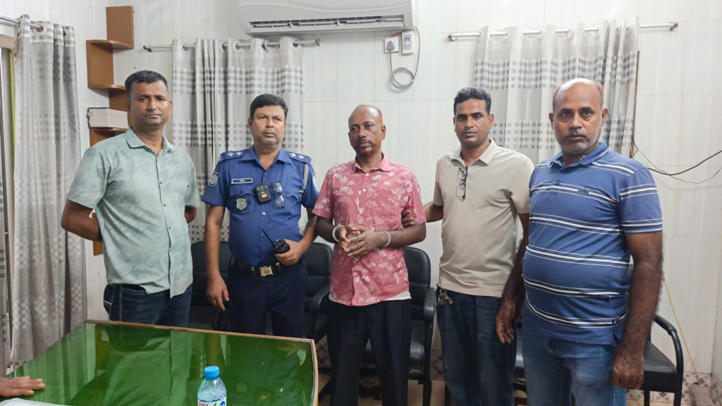 হাতকড়াসহ পালিয়ে যাওয়া সেই আ. লীগ নেতা গ্রেপ্তার